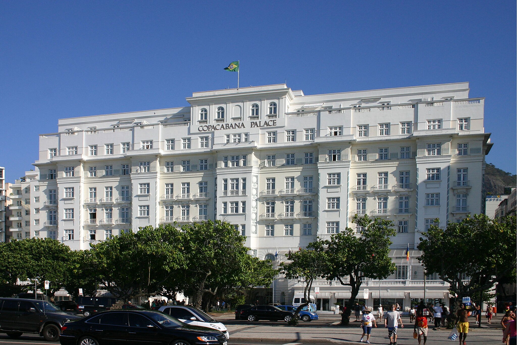 Copacabana Palace Hotel (1923) — Avenida Atlântica