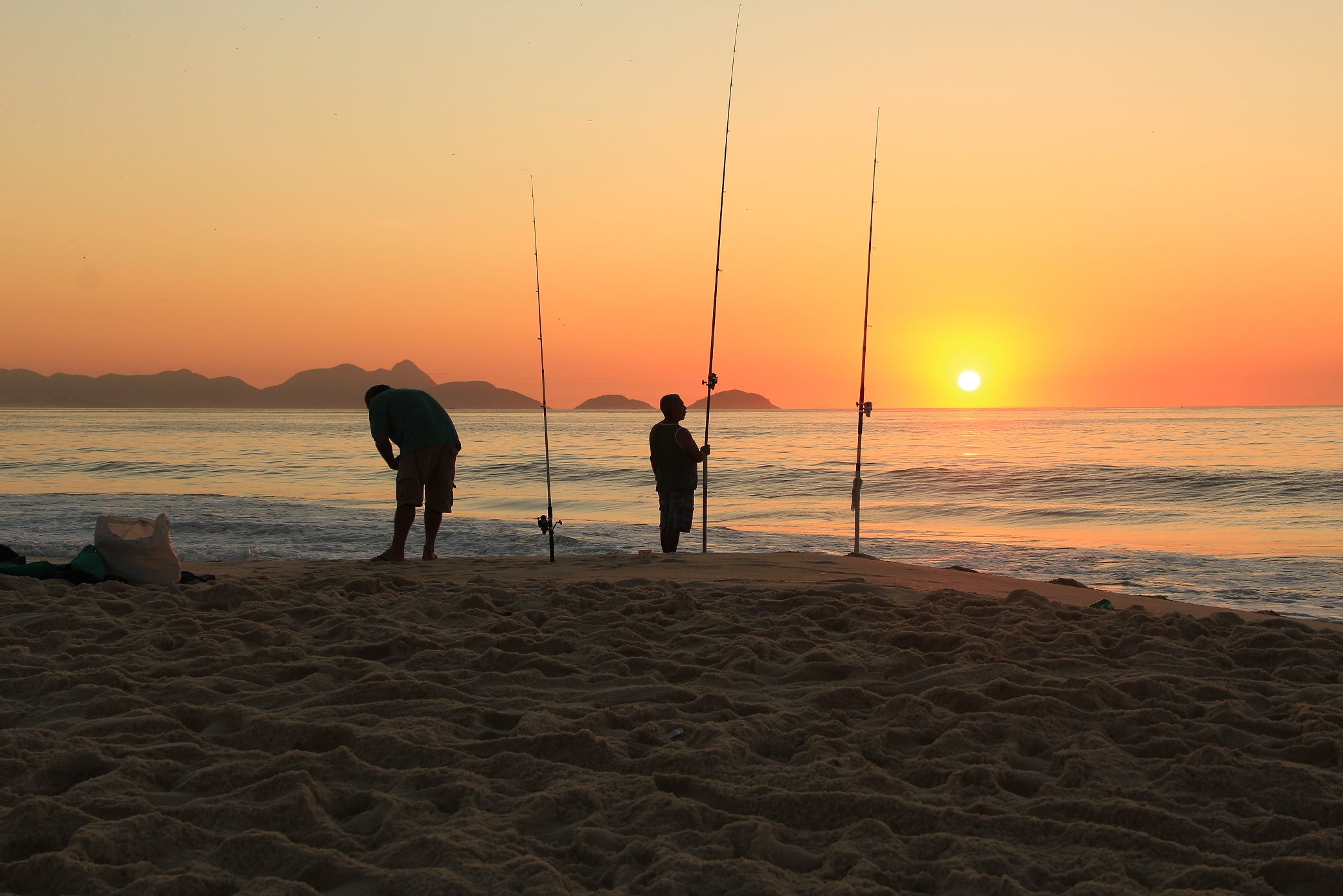 Dawn with fishermen on Copacabana, 2016