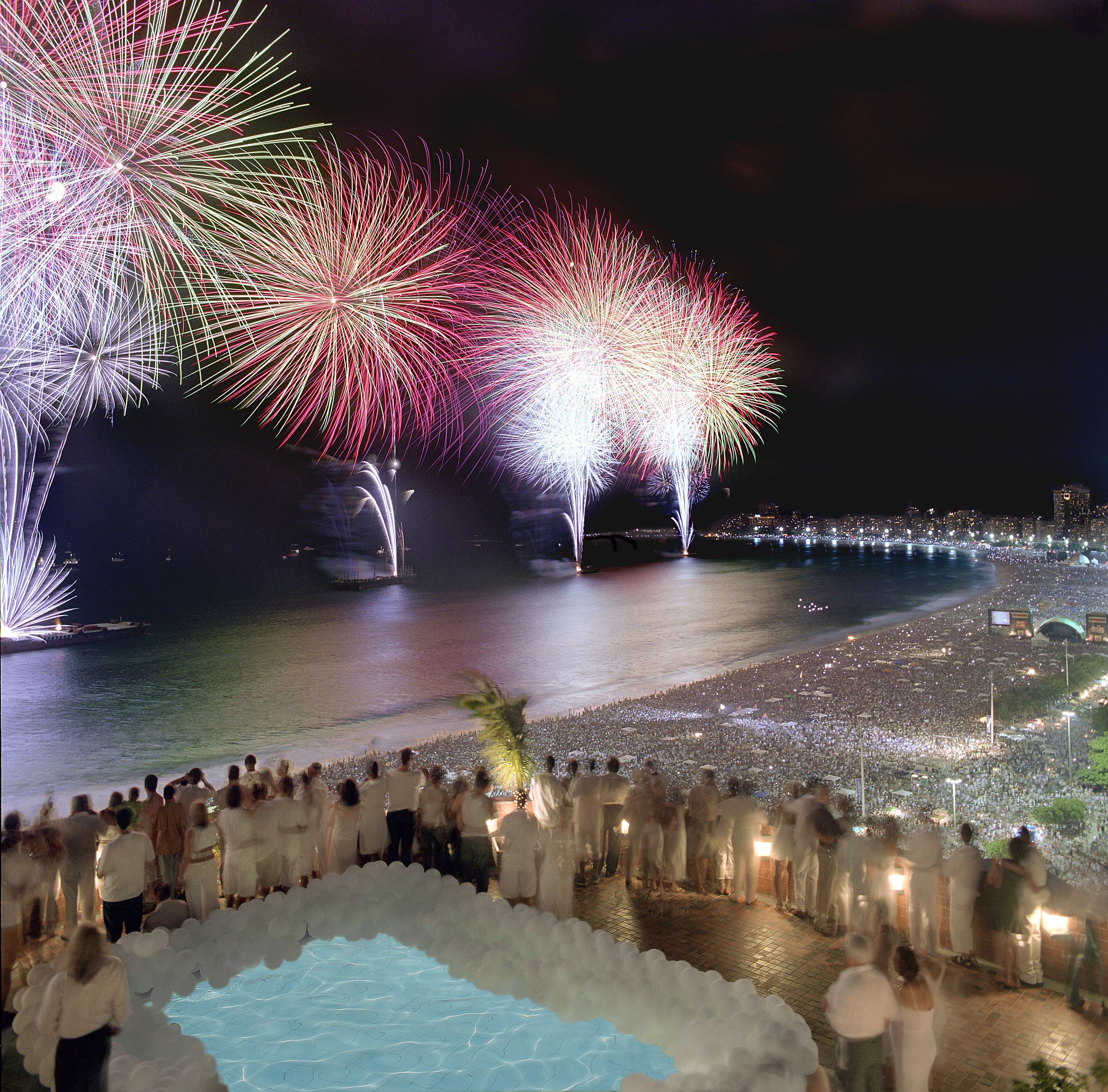 Réveillon — New Year's Eve fireworks on Copacabana