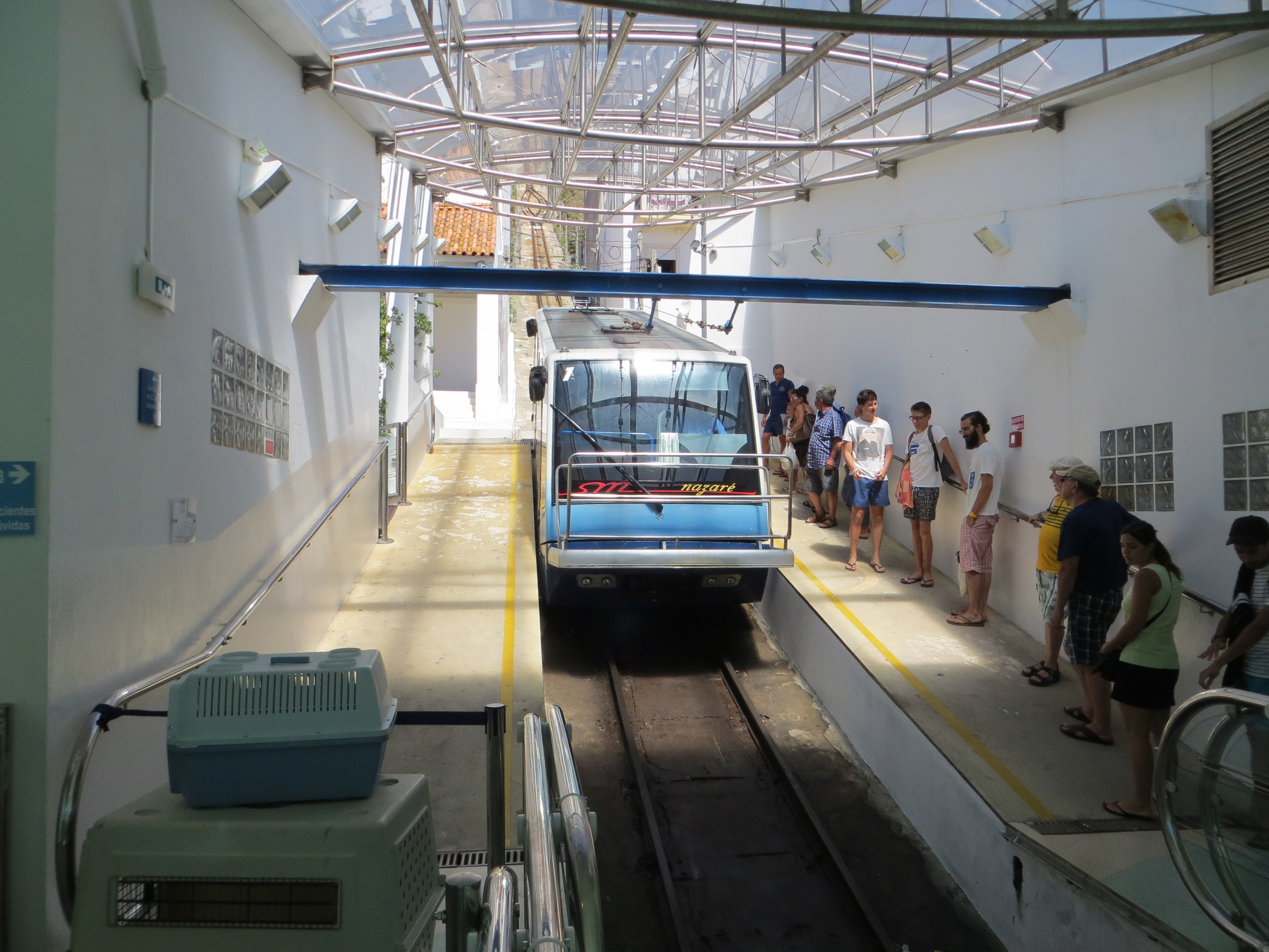 The 1889 Funicular da Nazaré — connecting Praia to Sítio