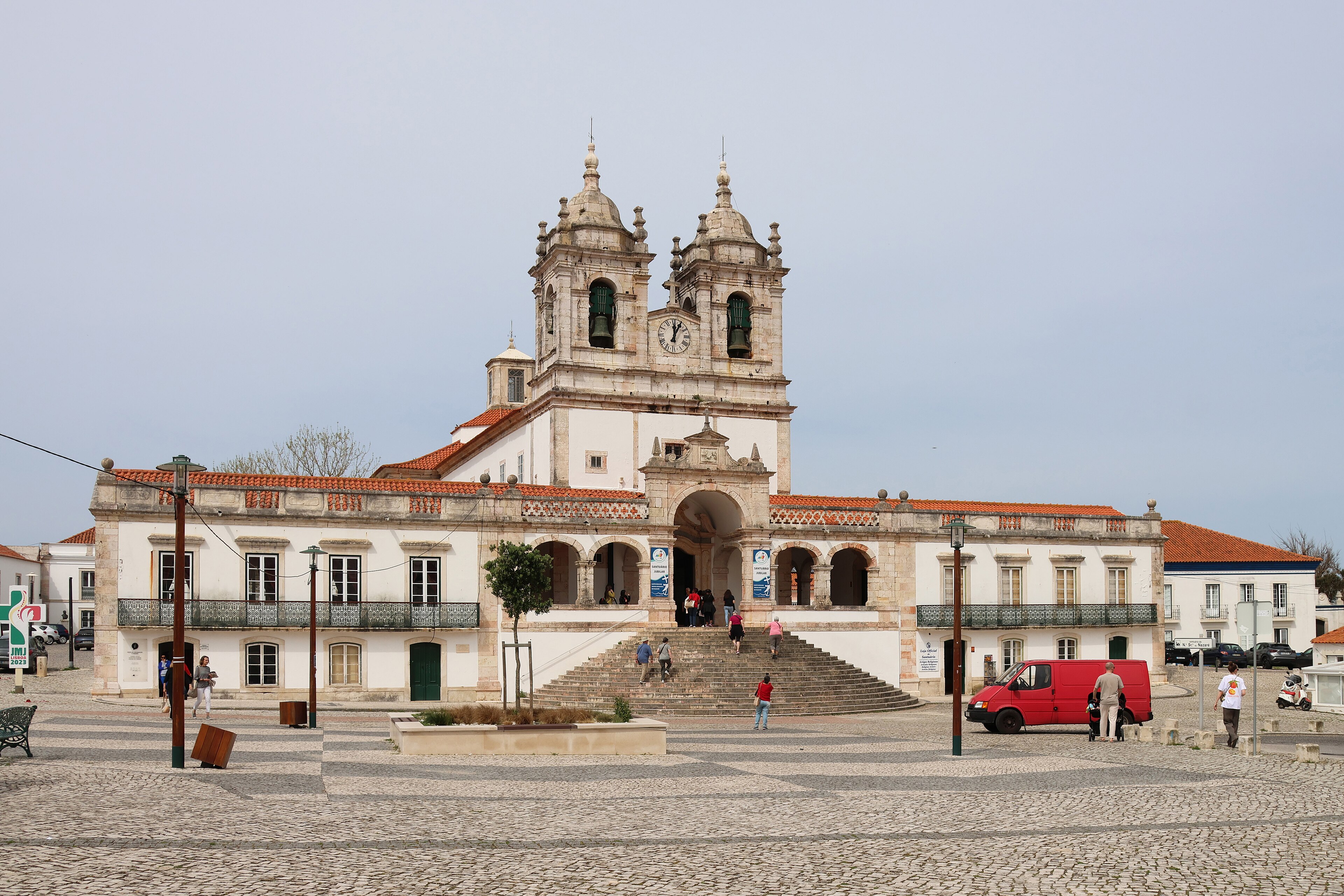 Santuário de Nossa Senhora da Nazaré — the 14th-century Marian sanctuary at Sítio